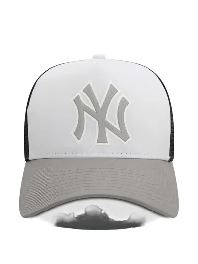 New Era Logo-embroidered Hat In Gray