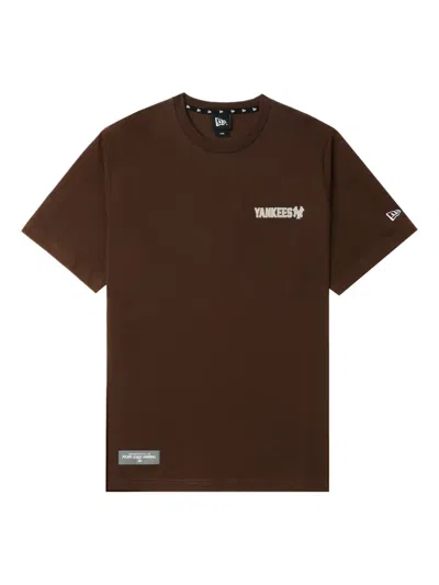 New Era Logo-lettering T-shirt In Brown
