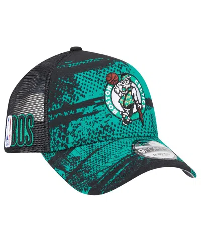 NEW ERA MEN'S BLACK/KELLY GREEN BOSTON CELTICS TIP OFF A-FRAME TRUCKER 9FORTY ADJUSTABLE HAT