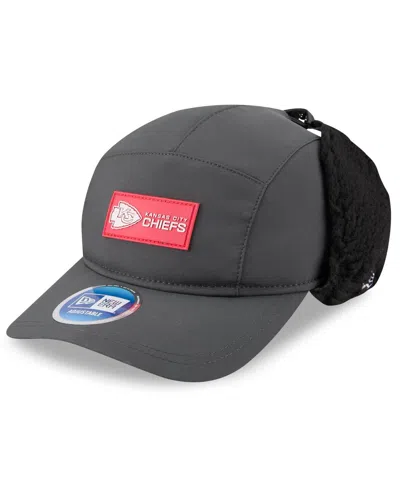 New Era Men's Charcoal Kansas City Chiefs 2025 Sideline Cold Weather Runner Dog Ear Adjustable Hat In Gray