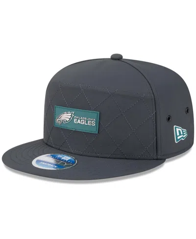 New Era Men's Charcoal Philadelphia Eagles 2025 Sideline Cold Weather Split Panel 9fifty Snapback Hat In Gray