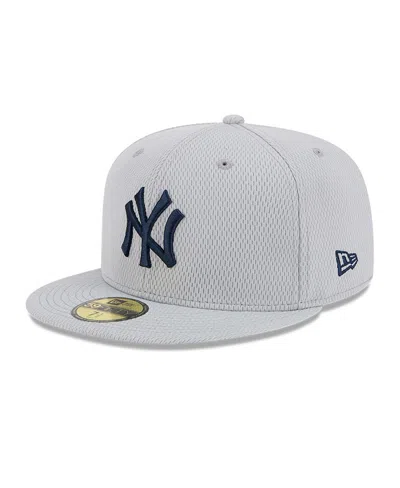 NEW ERA MEN'S GRAY NEW YORK YANKEES 2025 MLB CLUBHOUSE 59FIFTY FITTED HAT