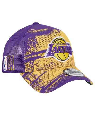 NEW ERA MEN'S PURPLE/GOLD LOS ANGELES LAKERS TIP OFF A-FRAME TRUCKER 9FORTY ADJUSTABLE HAT