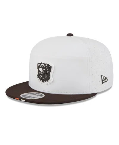 New Era Men's White/brown Cleveland Browns 2025 Nfl Training Camp Split Panel 9fifty Snapback Hat In Multi