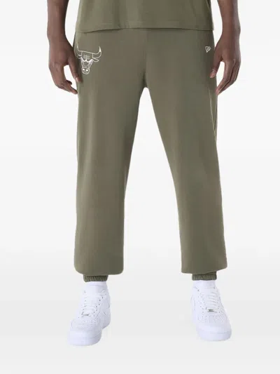 New Era Nba Chicago Bulls Logo-print Track Pants In Green