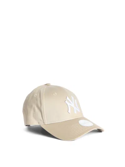 New Era New York Yankees Essential Womens Cap In White