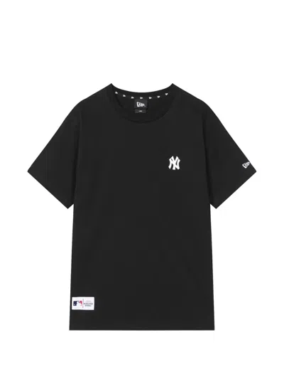 New Era New York Yankees Logo-embroidered T-shirt In Black