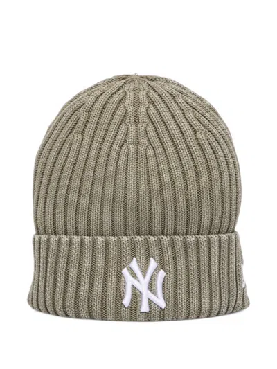 New Era New York Yankees Mlb Ribbed-knit Beanie Hat In Green