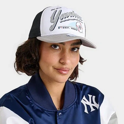 New Era New York Yankees Mlb Trucker Snapback Hat In White