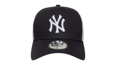 Pre-owned New Era New York Yankees Patch Trucker Cap (ss25) In Navy Blue