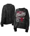 New Era Women's Black Chicago Bulls Boxy Throwback Mineral Wash Sweatshirt In Black