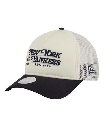 New Era Women's Light Beige/navy New York Yankees Retro 9forty M-crown A-frame Trucker Adjustable Hat In Multi