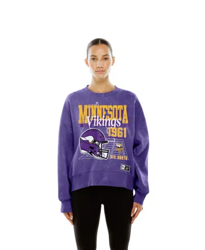 New Era Women's Purple Minnesota Vikings Throwback Mineral Wash Boxy Fleece Crewneck Sweatshirt