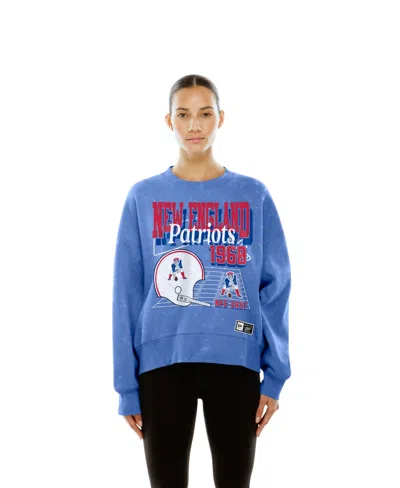 New Era Women's Royal New England Patriots Throwback Mineral Wash Boxy Fleece Crewneck Sweatshirt In Blue