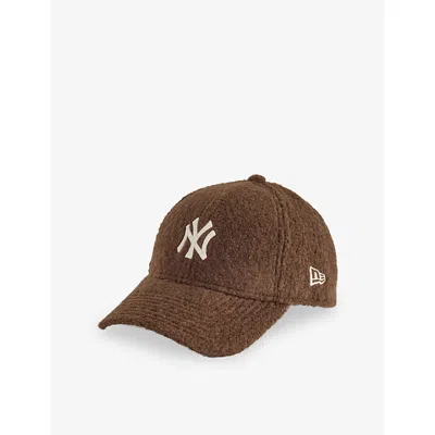 New Era Womens 9forty New York Yankees Borg Baseball Cap Deep Auburn