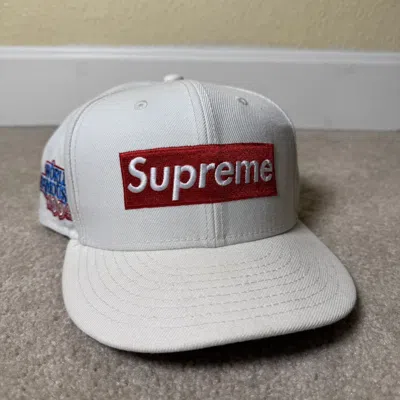 Pre-owned New Era X Supreme New Era Box Logo Fitted Hat Size 7 3/8 In White