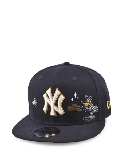 New Era X Yankees Mlb X Looney Tunes Daffy Duck 9fifty Baseball Cap In Black