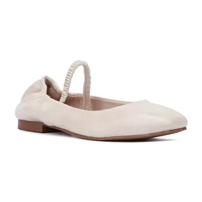 New York And Company Paris Womens Square Closed Toe Ballet Flats In White