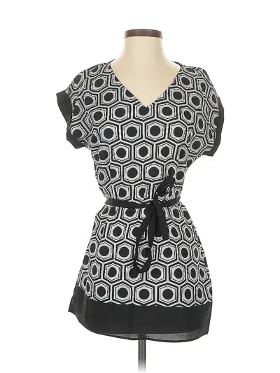 Pre-owned New York And Company Short Sleeve Blouse In Black