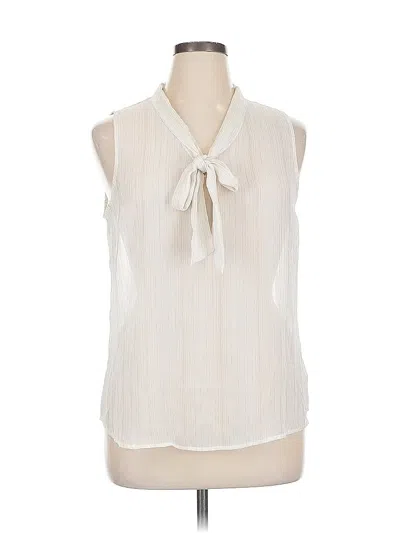 Pre-owned New York And Company Sleeveless Blouse In White