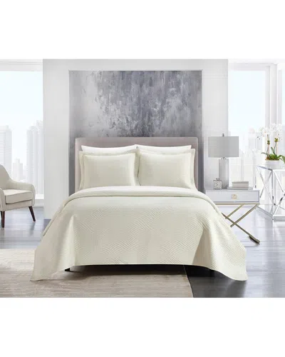 New York And Company New York & Company Teague Quilt Set In White