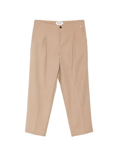 New York Resident Andrew Pleated Trousers In Neutral