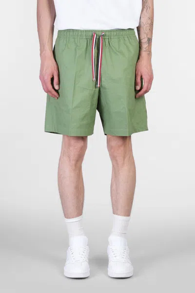 New York Resident Richard Shorts