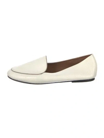 Pre-owned Newbark Leather Loafers In White