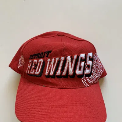 Pre-owned Nhl X Sports Specialties Vintage 90's Detroit Red Wings Embroidered Nhl Snapback Hat