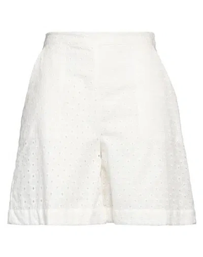 Niū Woman Shorts & Bermuda Shorts White Size L Cotton