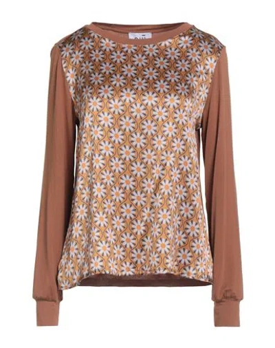 Niū Woman Top Camel Size S Silk, Elastane, Viscose In Sand