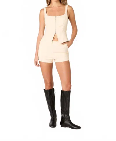 Nia Andre High-rise Short In Ecru In White