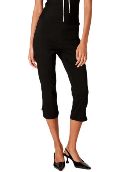 Nia Carla Capri Pants In Black