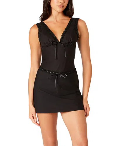 Nia Siobhan Top In Black
