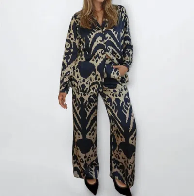 Nibi Mtk Cabo Button Down Shirt In Navy Ikat In Black