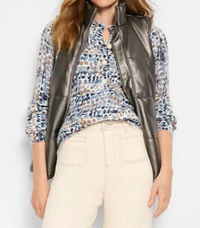 NIC + ZOE METALLIC FAUX LEATHER PUFFER VEST IN BRONZE