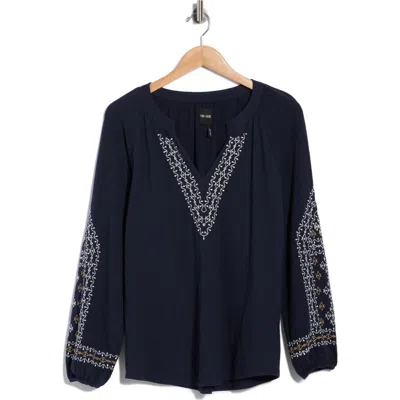Nic + Zoe Nic+zoe Solstice Embroidered Cotton Blouse In Blue