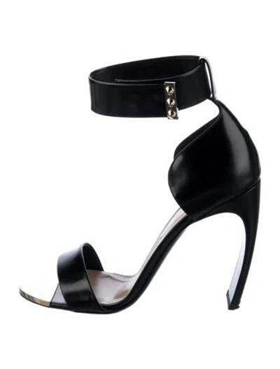Pre-owned Nicholas Kirkwood Leather Studded Accents Pumps In Black