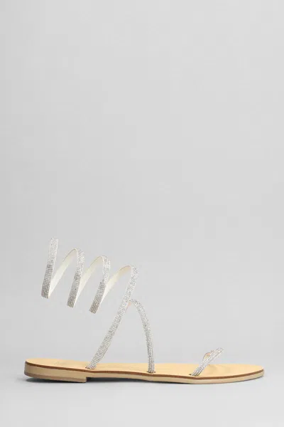 Nicolas Lainas Flats