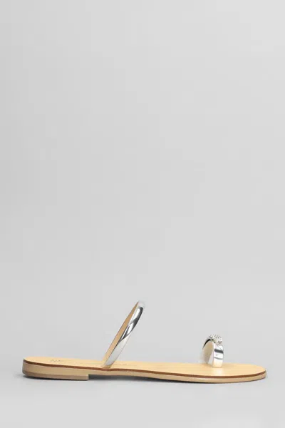 NICOLAS LAINAS NICOLAS LAINAS FLATS