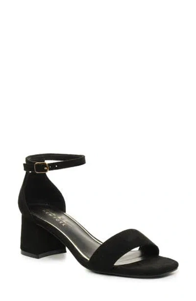 Nicole Miller Block Heel Sandal In Black