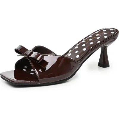 Nicole Miller Bow Heeled Sandal In Burgundy