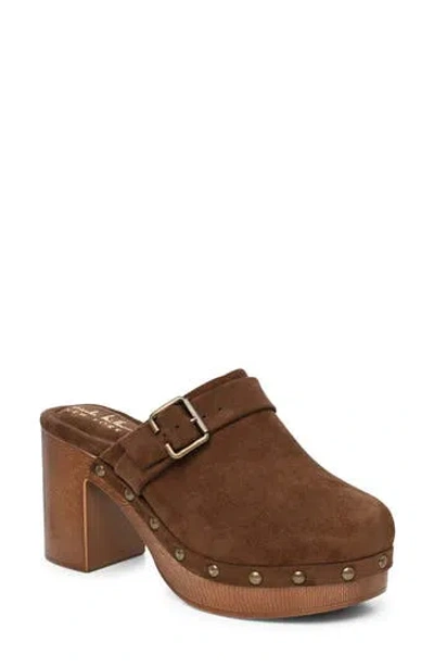 Nicole Miller Hammend Faux Leather Clog In Chocolate Micro