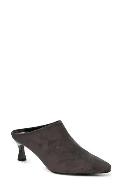 Nicole Miller Pointed Toe Mule In Black