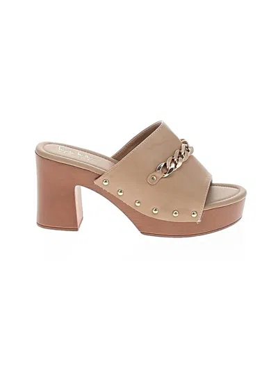 Pre-owned Nicole Miller Sandals In Tan