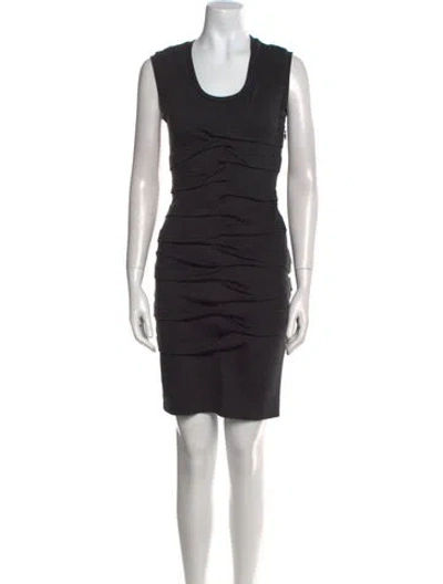 Pre-owned Nicole Miller Scoop Neck Knee-length Dress In Black