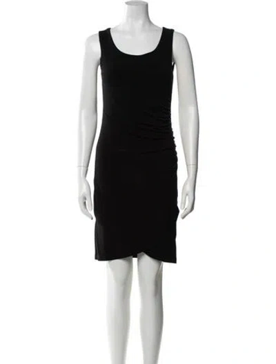 Pre-owned Nicole Miller Scoop Neck Knee-length Dress In Black