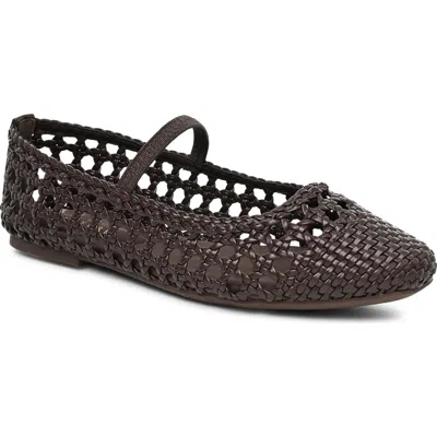 Nicole Miller Woven Flat In Brown