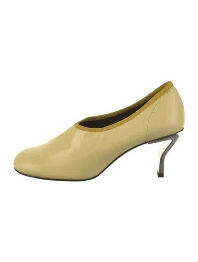 Pre-owned Nicole Saldaña Leather Pumps In Yellow