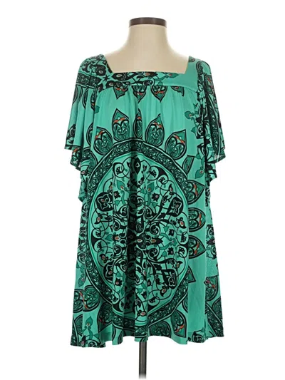 Pre-owned Nieves Lavi Kimono In Green